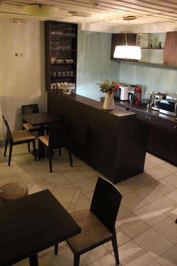 Tsarbou Guesthouse Стемница Экстерьер фото