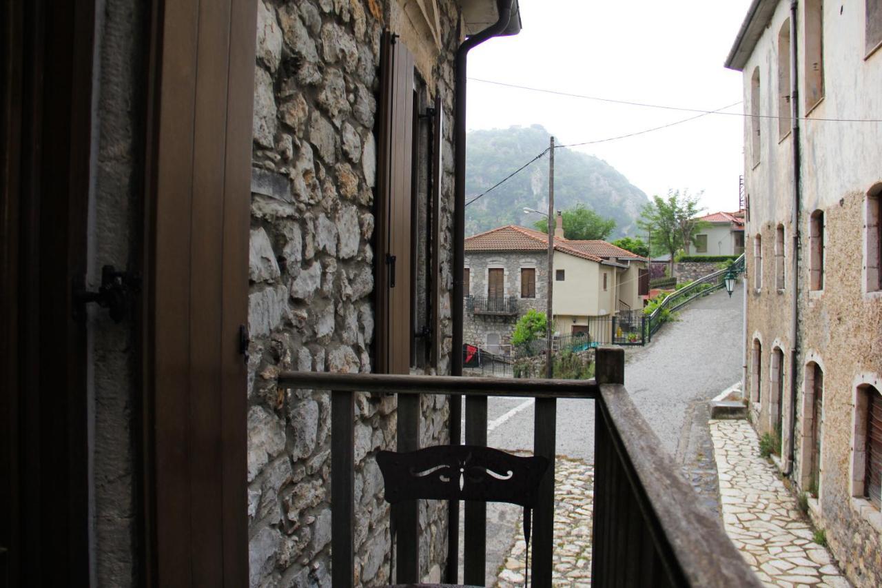 Tsarbou Guesthouse Стемница Экстерьер фото