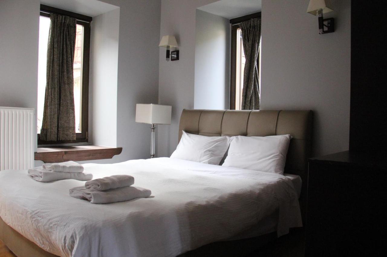 Tsarbou Guesthouse Стемница Экстерьер фото